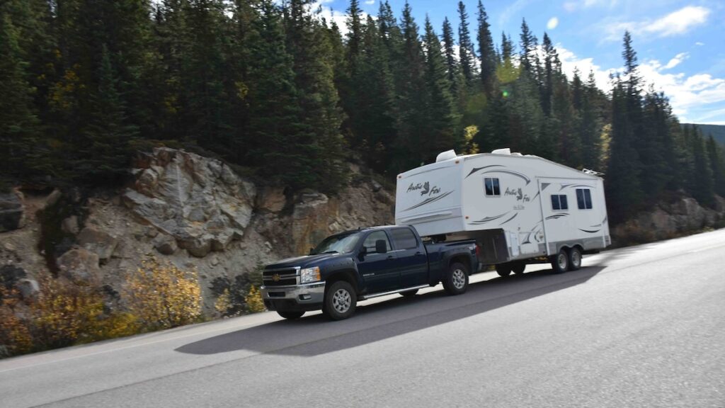 RV 5th wheel maintenance