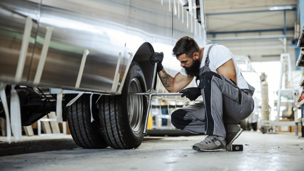 RV Tires & Wheels Maintenance & Repair Tips